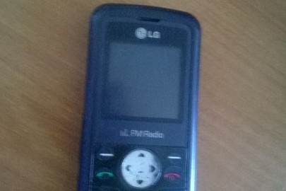 Мобільний телефон "LG"