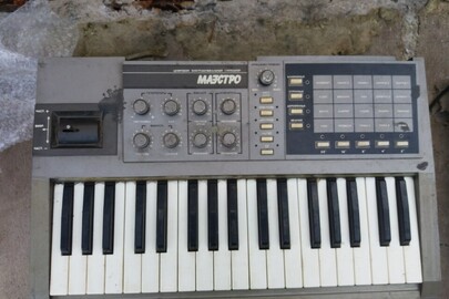 Цифровий синтезатор "Маестро"