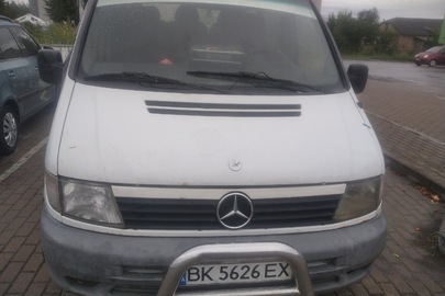 Автомобіль MERСEDES-BENZ VITO, білого кольору, реєстраційний номер ВК5626ЕХ, VIN/номер шасі (кузова, рами): VSA63809413342608, 2001 року випуску