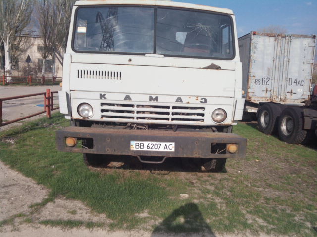 Вантажний автомобіль: КАМАЗ 5410 (тягач), 1992 р.в., сірого кольору, ДНЗ: ВВ6207АС, VIN: ХТС541000N1002602
