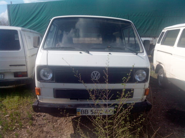Легковий автомобіль: Volkswagen  Caravelle (пасажирський), 1989 р.в., білого кольору, ДНЗ: ВВ5602АС, VIN:WV2ZZZ25ZKH113440