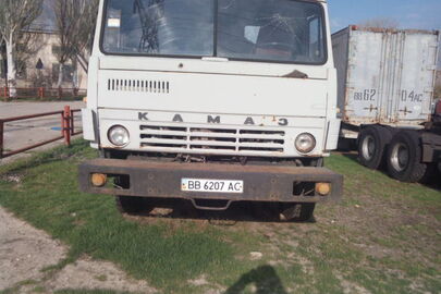 Вантажний автомобіль: КАМАЗ 5410 (тягач), 1992 р.в., сірого кольору, ДНЗ: ВВ6207АС, VIN: ХТС541000N1002602