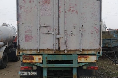 Напівпричіп: МАЗ 93892 (контейнеровоз), 1994 р.в., зеленого кольору, ДНЗ: ВВ1365ХХ, VIN: R000036400