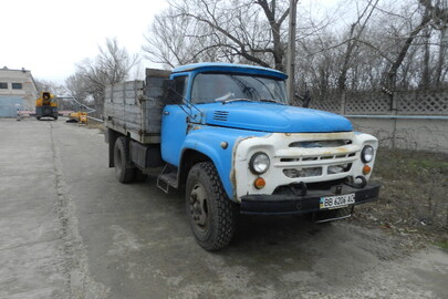 Вантажний автомобіль: ЗИЛ 130 (бортовий), 1987 р.в., синього кольору, ДНЗ: ВВ6206АС, VIN: 698949