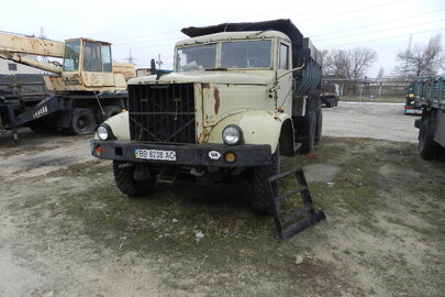 Вантажний автомобіль: КРАЗ 25651, (самоскид), бежевого кольору,  1989 р.в., ДНЗ: ВВ8238АС, VIN: Х10256Б1К0652819