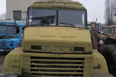 Вантажний автомобіль: КРАЗ 250 (спеціальний), 1990 р.в., зеленого кольору, ДНЗ: 13198АР, VIN: ХІС0250R1L0696238