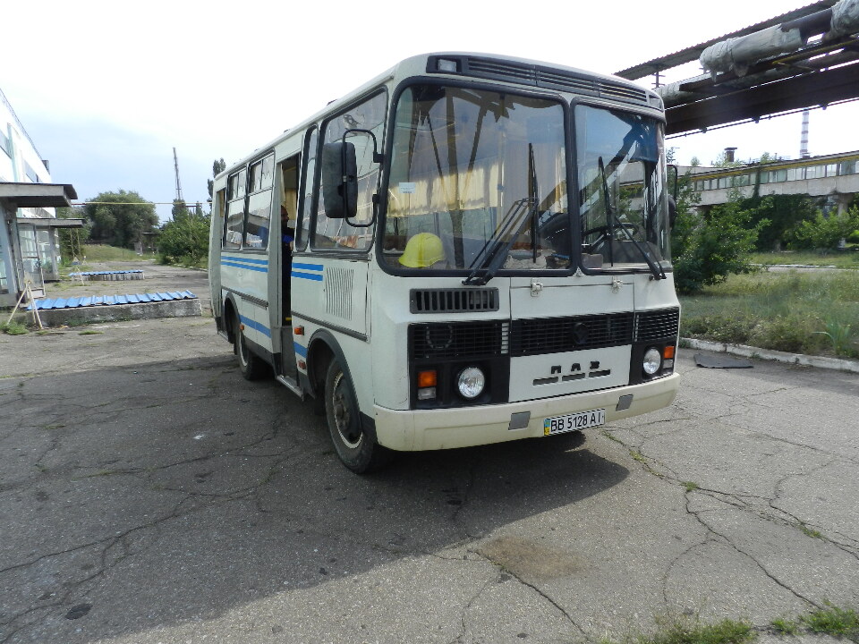  Автобус (пасажирський): ПАЗ 32051 — 110, номер шасі VIN – X1М32051150009139, білого кольору, ДНЗ:ВВ5128АІ, 2005 року випуску