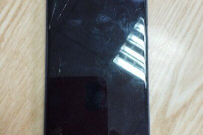 Мобільний телефон "Global Miumi", чорного кольору, б/в