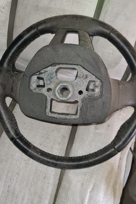 Запасні частини до авто: кермо в асортименті загальною кількістю 2 шт., бувше у використанні