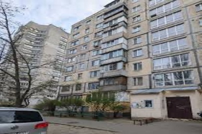 Трикімнатна квартира, загально площею 55.6 кв.м за адресою: м.Київ, вулиця Зодчих, будинок 30, квартира 172