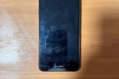 Мобільний телефон Huawei Y5 чорного кольору IMEI 1: 865204042115651, IMEI 2: 865204042915654, б/в