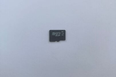 Конфіскація майна за рішенням суду: Флешка Micro SD чорна 128mb, б/в