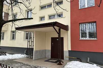 1/2  частина житлової чотирикімнатної квартири загальною площею 92,4 кв.м., розташована за адресою: м. Дніпро, житловий масив Парус, будинок 1Б квартира 128