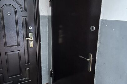 1/2 частина житлової двокімнатної квартири загальною площею 56,1 кв.м., розташована за адресою: м. Дніпро, вул. Новокримська, будинок 3, квартира 192