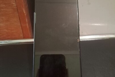 Мобільний телефон марки "Хіаоmі Redmi 5" бувший у використанні, робочий стан невідомий