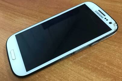 Мобільний телефон "Samsung" Galaxy S3 б/в