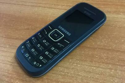 Мобільний телефон "Samsung" GT-E1200 б/в