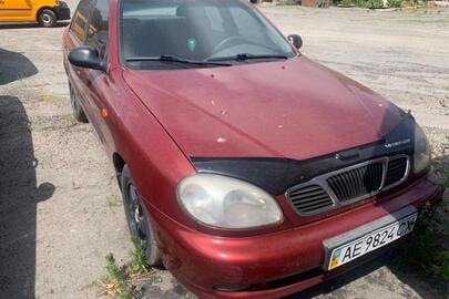 Автомобіль марки DAEWOO модель LANOS, рік випуску 2004, номер кузова/номер VIN Y6DTF69YE40034031 / SUPTF69YD4W199827, реєстраційний номер АЕ9824СХ