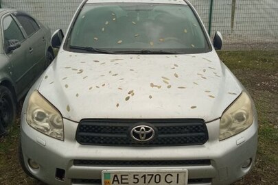 Легковий автомобіль TOYOTA RAV4, 2006 року випуску, VIN:JTMBH31V005017848, ДНЗ АЕ5170СІ, колір сірий