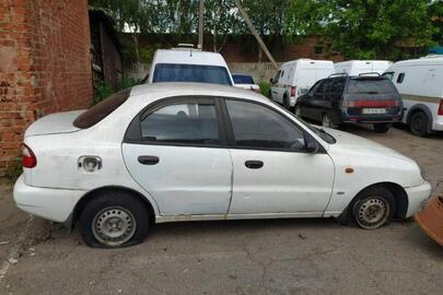 Автомобіль марки DAEWOO SENS 1.3, білого кольору, 2004 року випуску, ДНЗ СВ1103АІ, VIN (номер кузова): Y6DT1311040200550