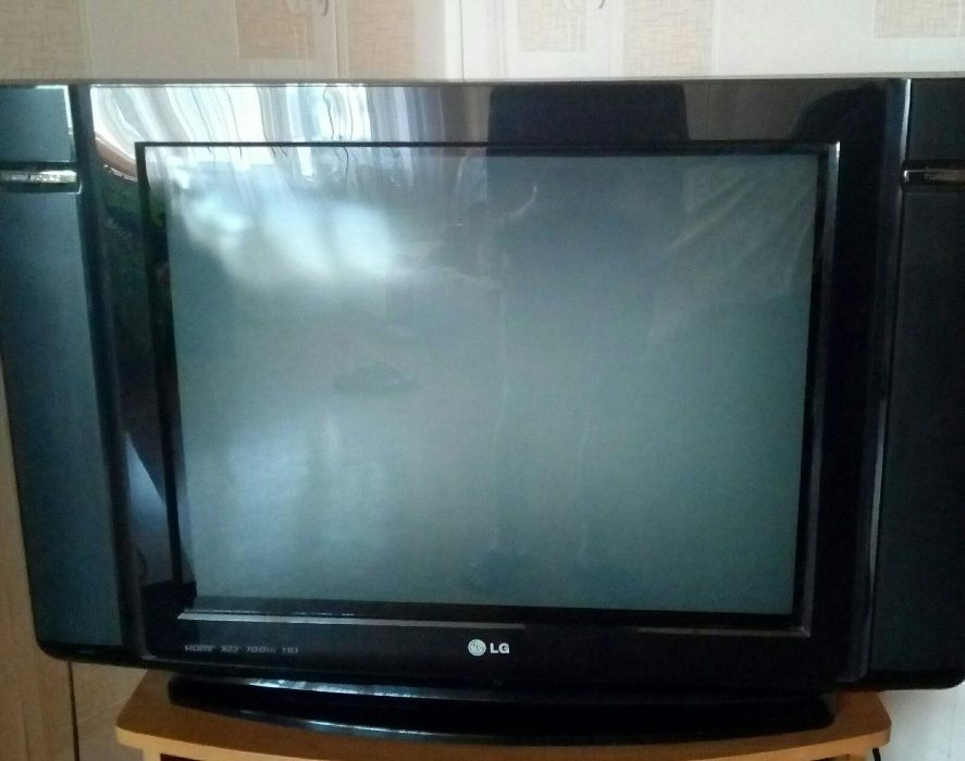 Телевізор LG, модель 29FU3RNX, серійний номер 811UL00026, колір чорний в задовільному стані, б/в