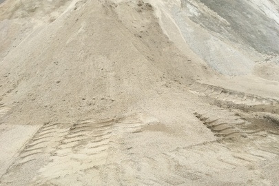 Відсів гранітний (пісок з відсіву дроблення вивержених гірських порід фракції 0-5 мм), 2020 року виробництва у кількості 2000,00 тон