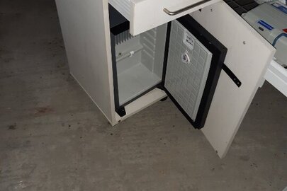 Тумба холодильник, на маркуванні зазначено "Indel B Minibar", б/в-1 шт.
