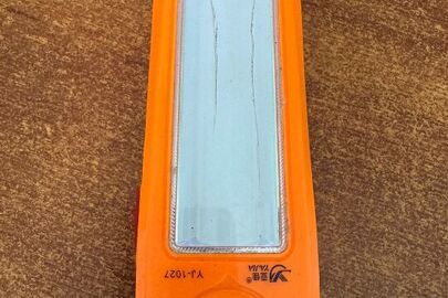 Конфісковане майно за рішенням суду: помаранчевий ліхтарик, б/в 