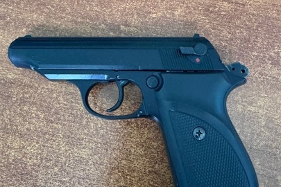 Конфіскований за рішенням суду б/в стартовий пістолет "SUR-2608" з магазином та маркуванням "A2YSRA5YS01-2303016", калібр 9мм