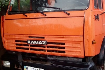 Вантажний самоскид КАМАЗ 45143, оранжевого кольору, 2008 року випуску, № шасі XTC53215R82340341, ДНЗ: ВІ7627ВА