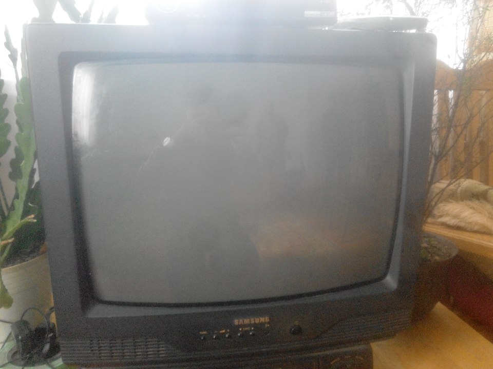 Телевізор марки SAMSUNG CW-5035Z