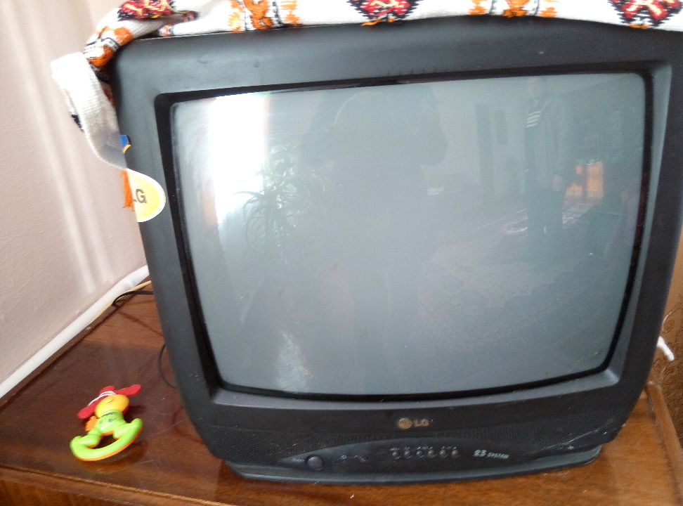 Телевізор марки LG 23 System