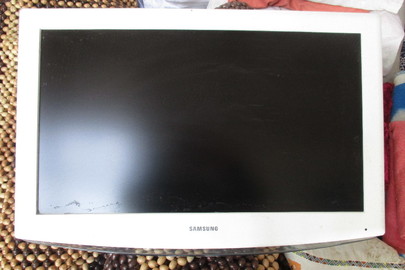 Телевізор марки SAMSUNG модель LE 32R81W