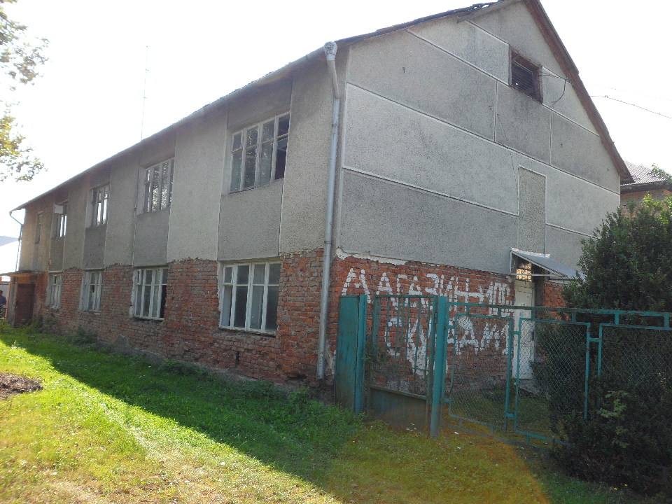 ІПОТЕКА: Нежитлова будівля (АДМІНКОРПУС), загальною площею 450,2 кв.м., за адресою: вул. Незалежності, буд. № 53-А/1, с. Смодна, Косівський район, Івано-Франківська область