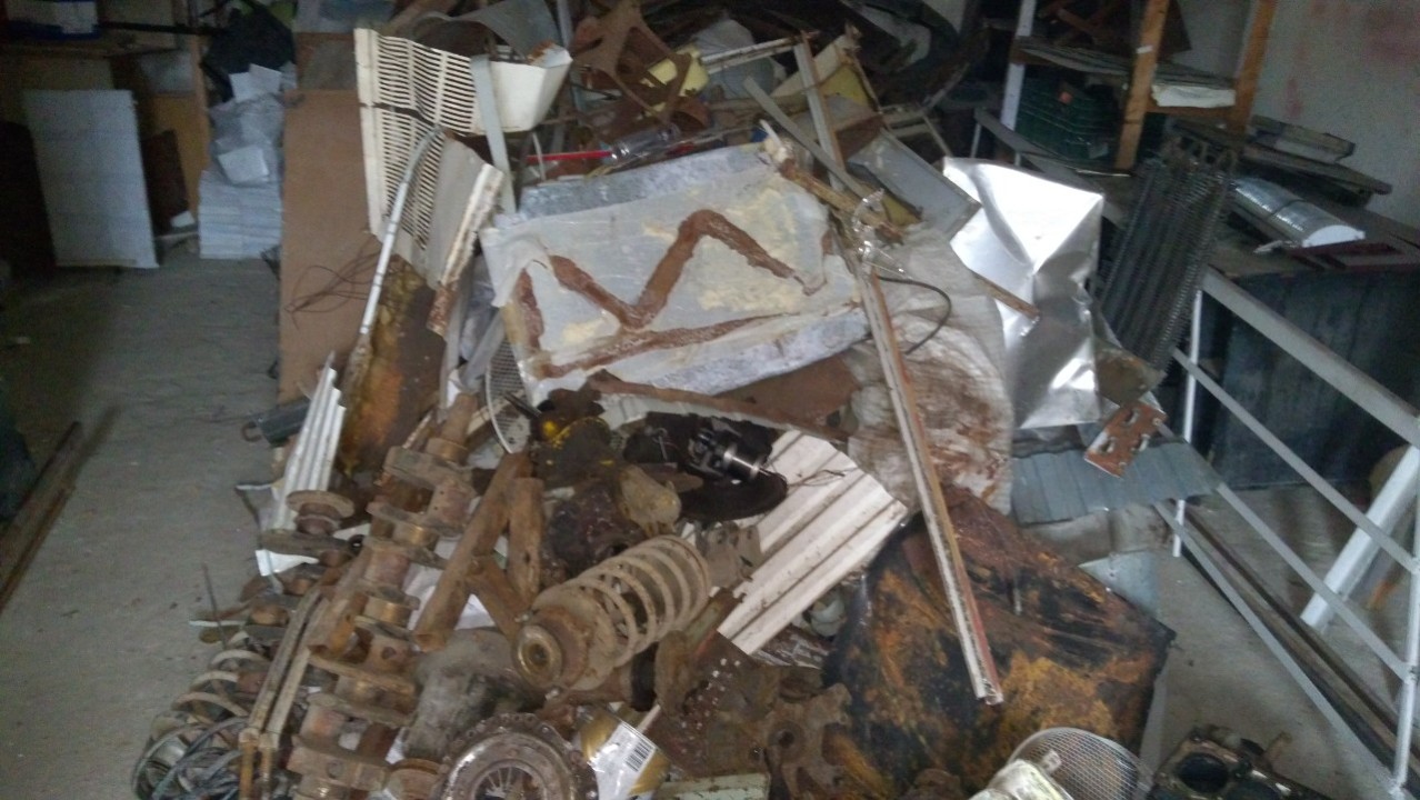 Металобрухт загальною вагою 760 кг