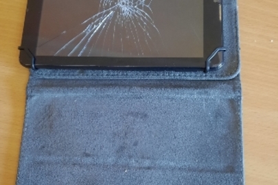 Планшет марки " SAMSUNG" модель Z30, бувший у вжитку, наявна тріщина скла