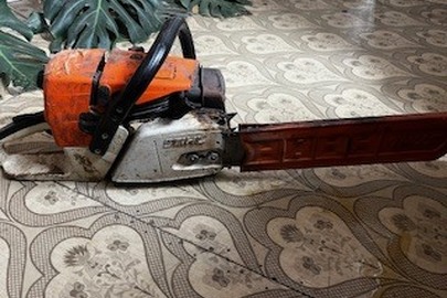 Конфіскація майна за ухвалою суду:Бензопила торгової марки "STIHL",модель "МS361",б/в