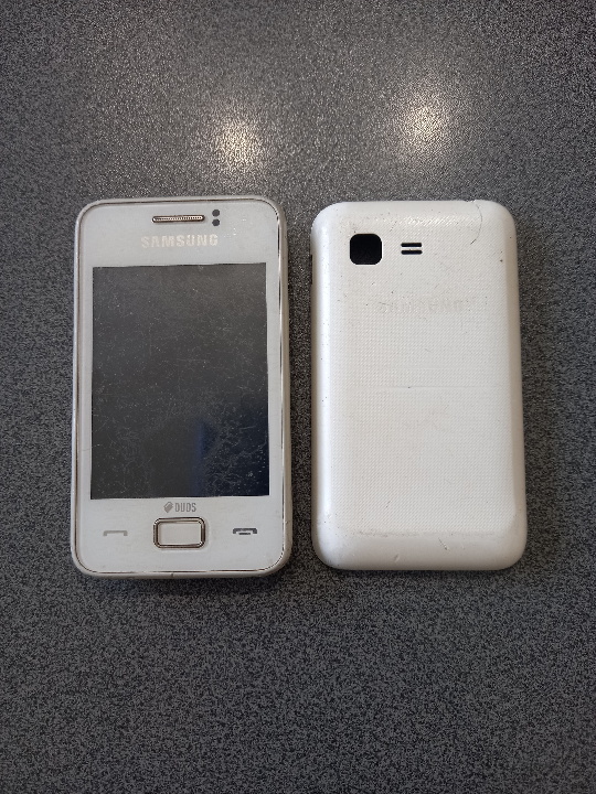 Мобільний телефон SAMSUNG GT-S5222, білого кольору, б/в