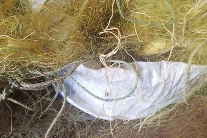 Конфісковане майно за рішенням суду: П'ять жилкових сіткок для вилову риби (довжиною 61 м. - розмір вічка 60 мм., 95 м. - розмір вічка 50 мм., 90 м. - розмір вічка 50 мм, 58 м. - розмір вічка 65 мм., 93 м -розмір вічка 50 мм.) б/в