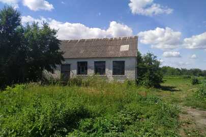 Нежитлове приміщення - магазин, загальною площею 88,5 кв.м. за адресою: Київська область, Фастівський район, с. Малополовецьке, вул. Молодіжна, буд. № 133