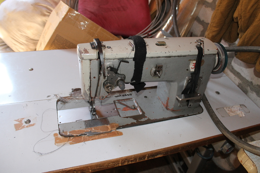 Машинка швейна промислова № 50229 92