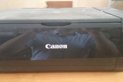Кольоровий принтер марки Canon k10355, чорного кольору, б/в