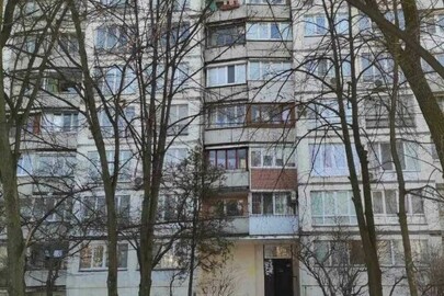 Однокімнатна житлова квартира, загальною площею 34,4 кв. м., за адресою: м. Київ, бул. Вернадського Академіка, будинок 87, квартира 28