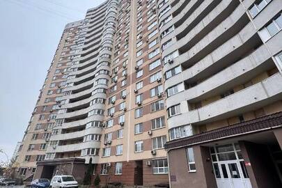 Однокімнатна квартира загальною площею 42,6 кв.м, що розташована за адресою: м.Київ, вул.Олени Пчілки, буд.2, кв.1/3