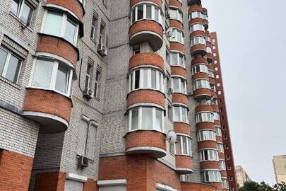 Однокімнатна квартира загальною площею 40,6 кв.м, що розташована за адресою: м.Київ, вул. Саперно-Слобідська, буд. 8, кв. 70