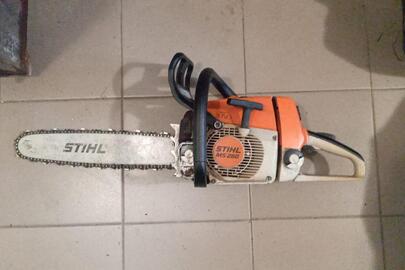 Конфісковане майно за вироком суду: рухоме майно в кількості 11 позицій, б/в