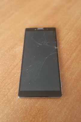 Конфісковане майно: мобільний телефон марки " SONY" модель синього кольору IMEI встановити не вдалося, б/в