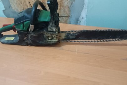 Конфісковане майно за рішенням суду: Бензопила марки  "NOWA" PL5231 темно-зеленого кольору бувша у використанні