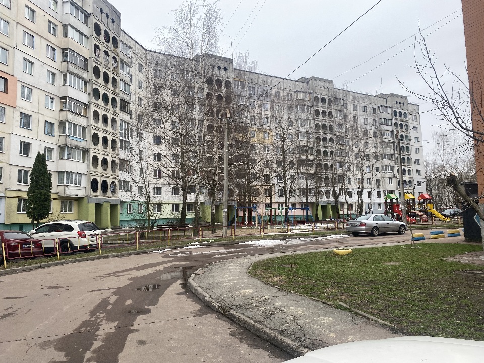 1/3 частки двокімнатної квартири, загальною площею 51.92 кв.м., за адресою Житомирська область, місто Житомир, Проспект Миру, 19 кв. 234