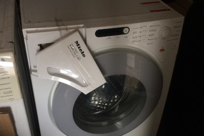 Автоматична пральна машина марки "Miele Softtronics W Specials", бувша у використанні